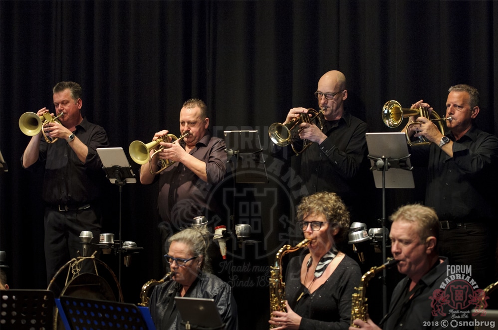 page-swingband2